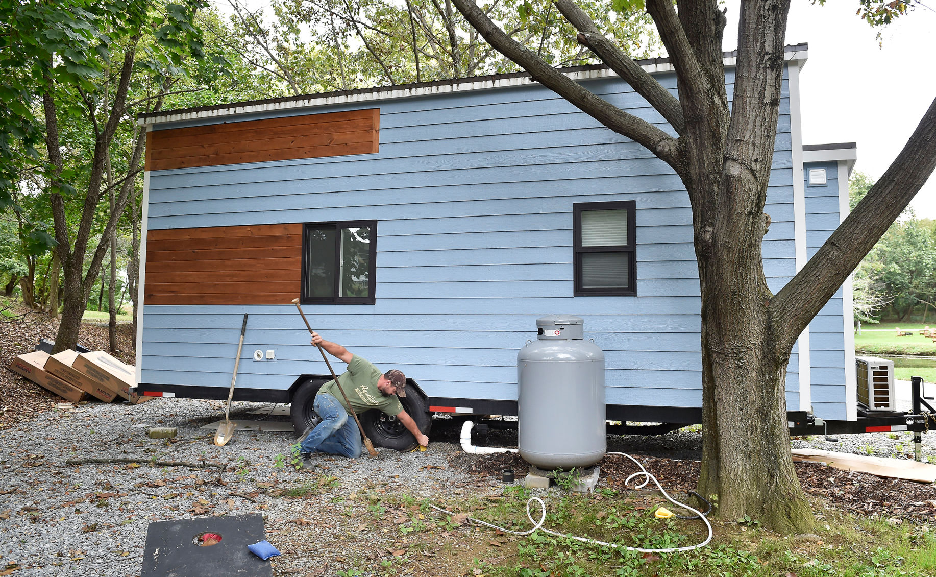 Exterior, rear